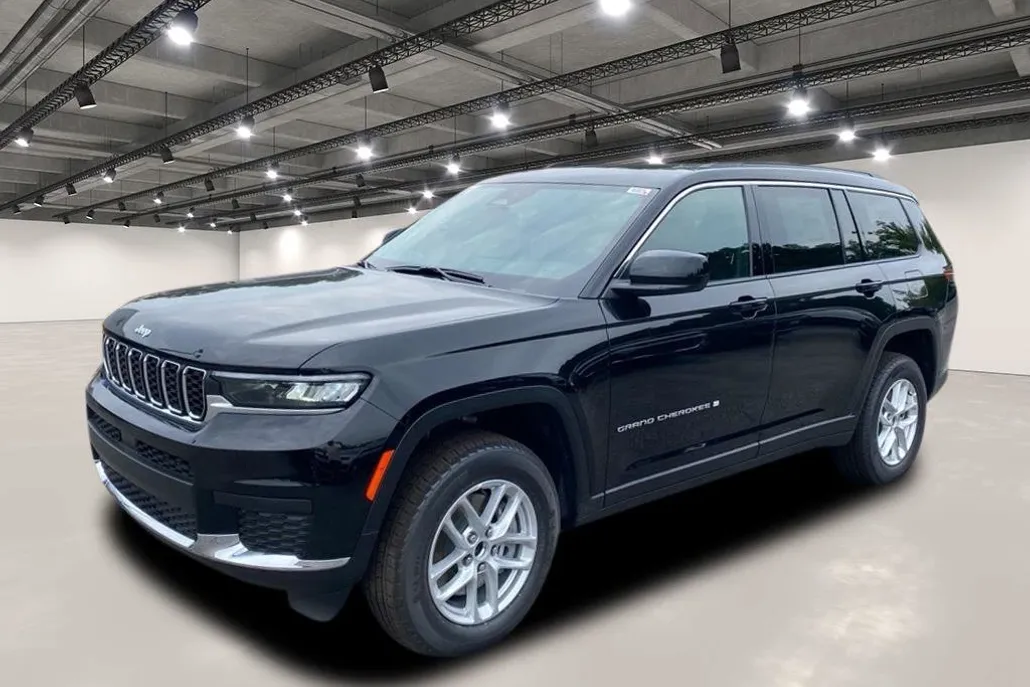 2025 Jeep Grand Cherokee Laredo X photo 1
