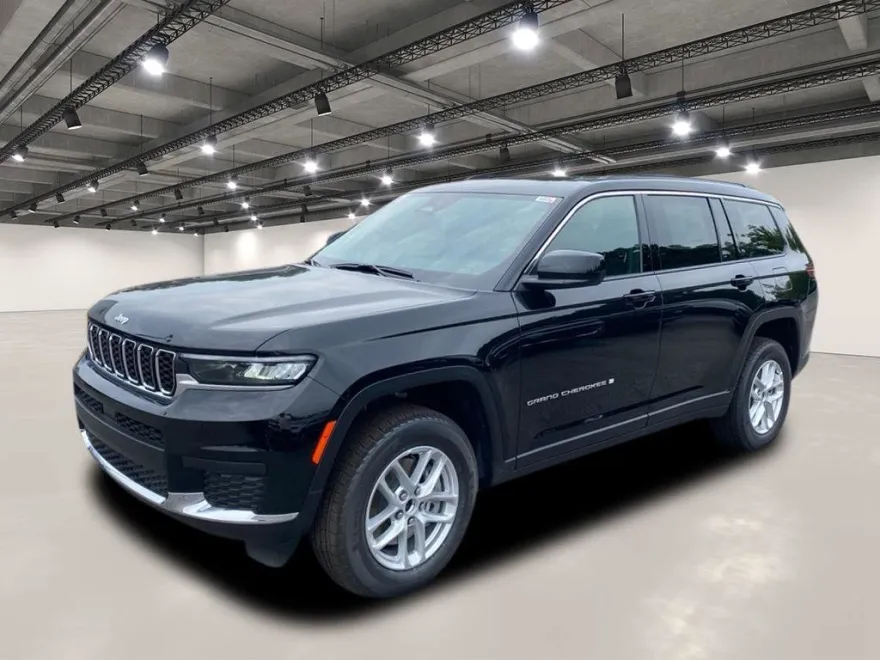 2025 Jeep Grand Cherokee Laredo X photo 1