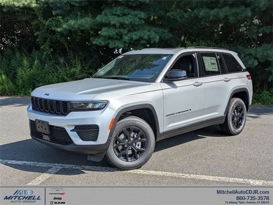 2025 Jeep Grand Cherokee Laredo Altitude X photo 1