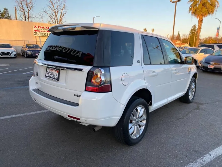 2013 Land Rover LR2 HSE photo 1