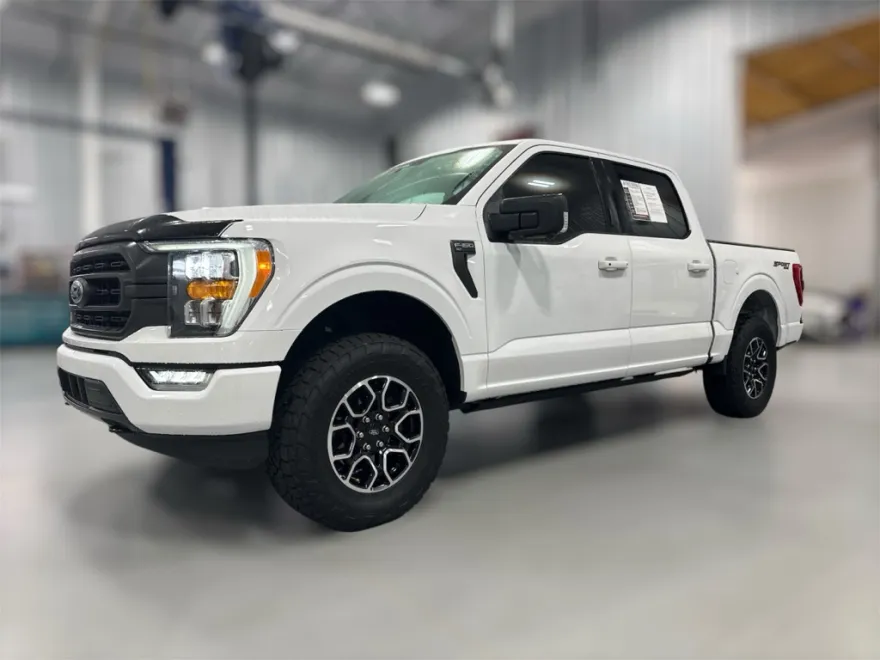 2023 Ford F-150 XLT photo 1
