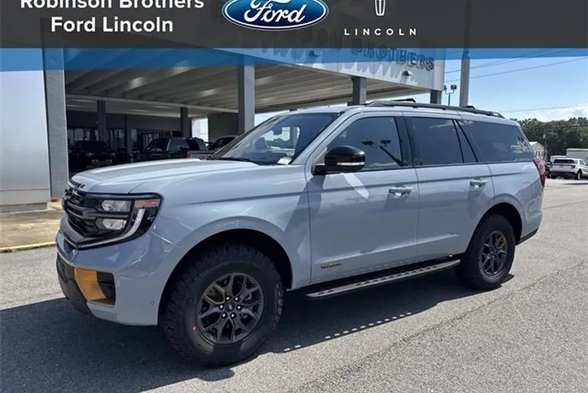 2025 Ford Expedition photo 1