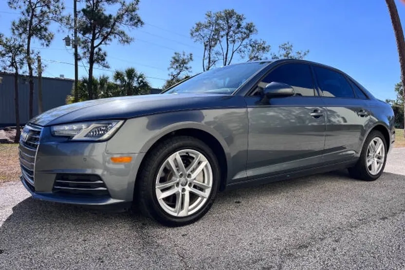 2017 Audi A4 2.0T Premium photo 1