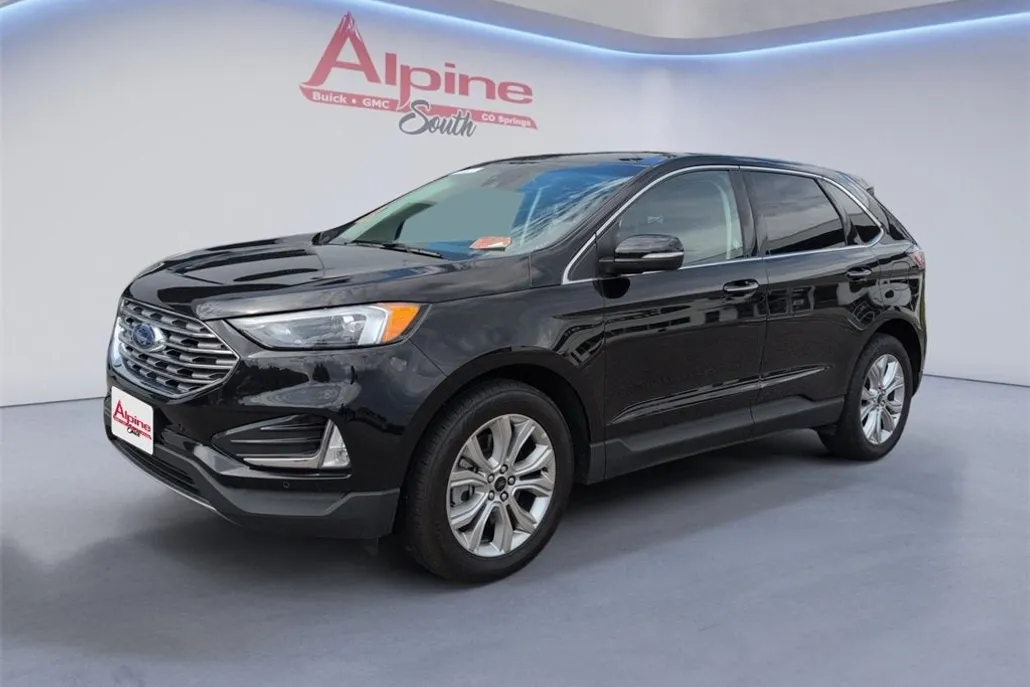 2024 Ford Edge Titanium photo 1