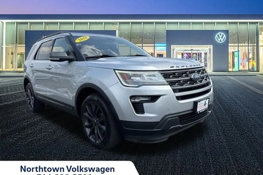 2018 Ford Explorer XLT photo 1
