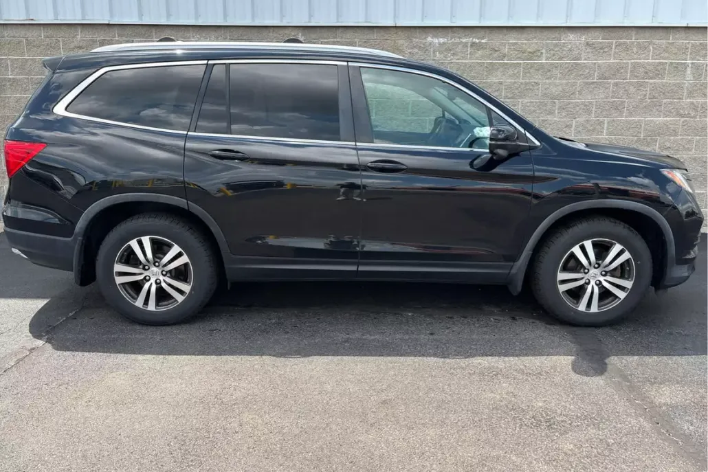 2016 Honda Pilot EX-L photo 1