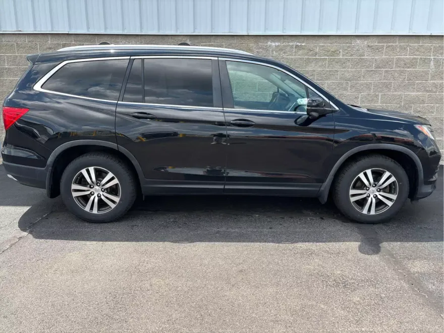 2016 Honda Pilot EX-L photo 1