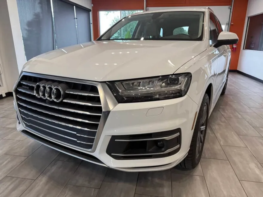 2017 Audi Q7 3.0T Premium Plus photo 1