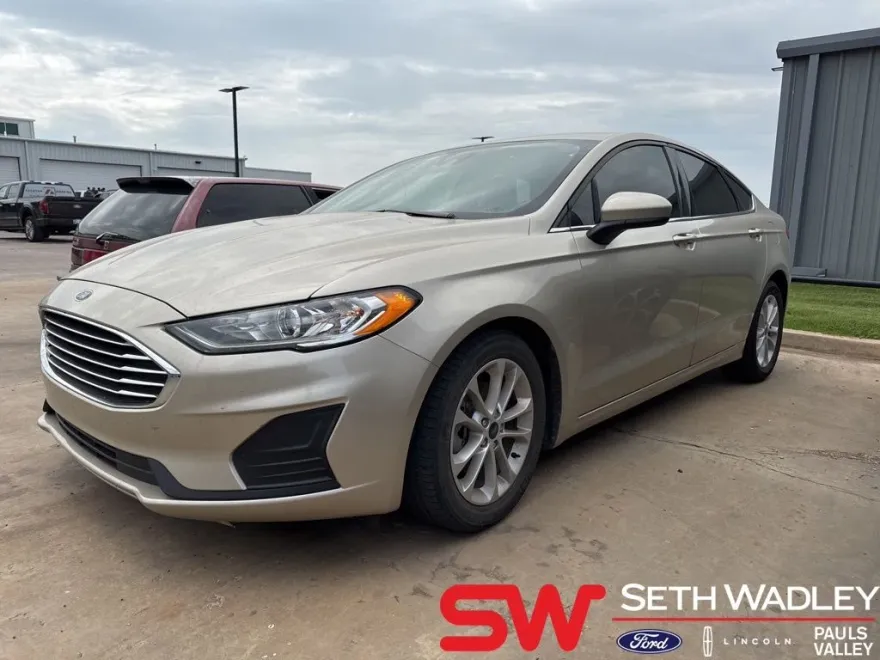 2019 Ford Fusion SE photo 1