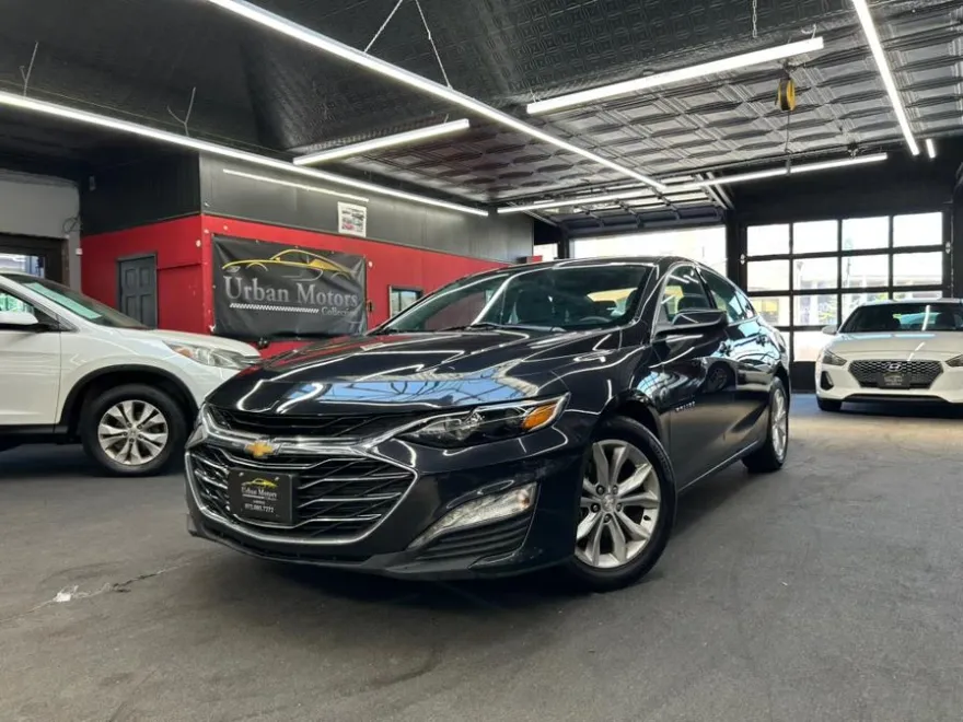 2023 Chevrolet Malibu 1LT photo 1