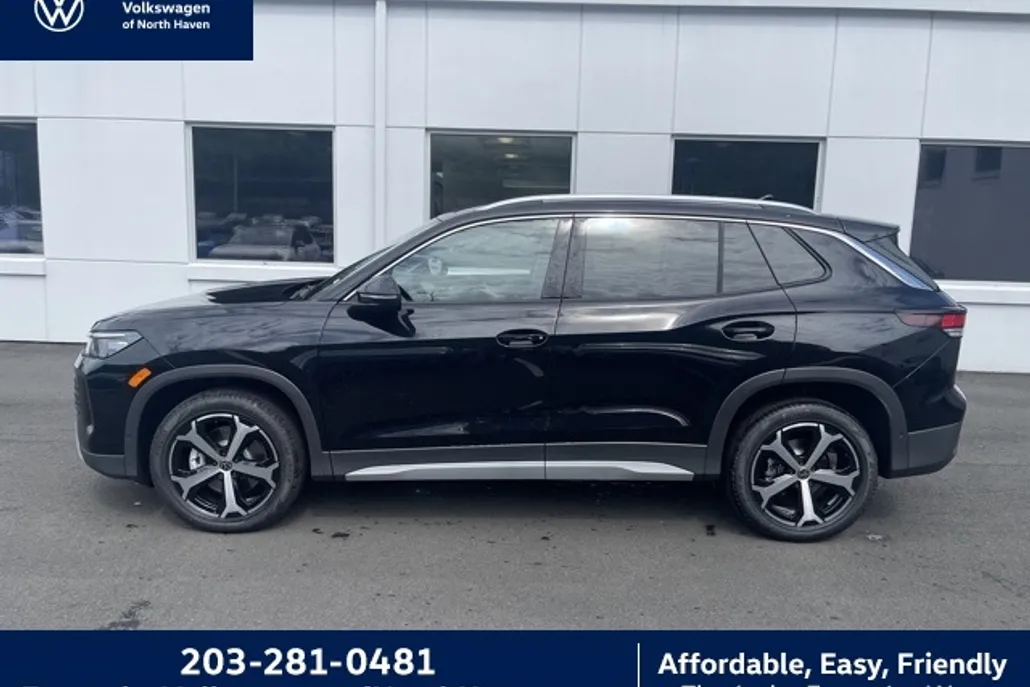 2025 Volkswagen Tiguan SE photo 1