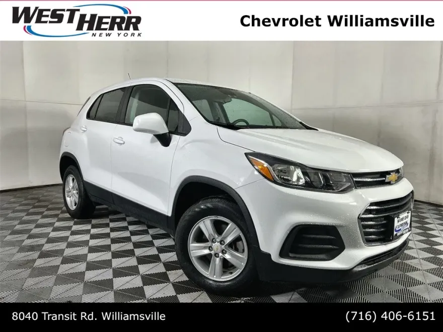 2020 Chevrolet Trax LS photo 1