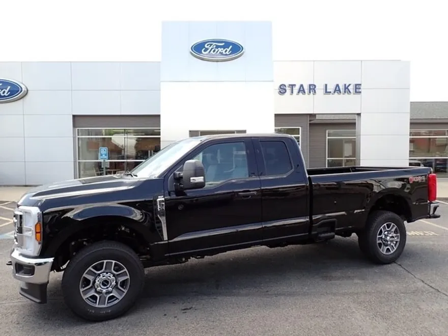 2025 Ford F-350 photo 1