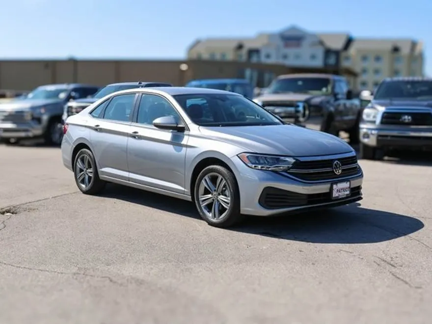 2024 Volkswagen Jetta SE photo 1