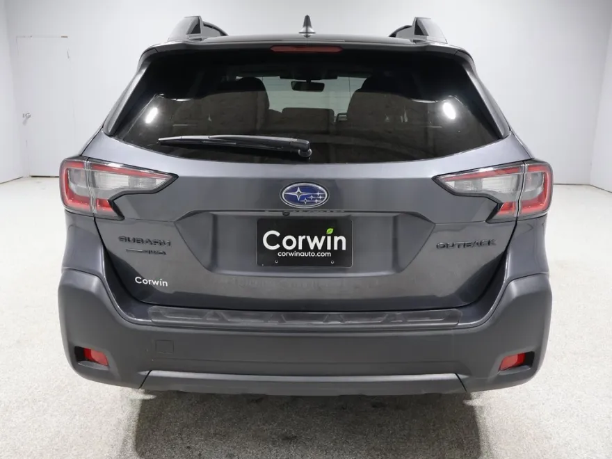 2023 Subaru Outback Onyx Edition photo 1