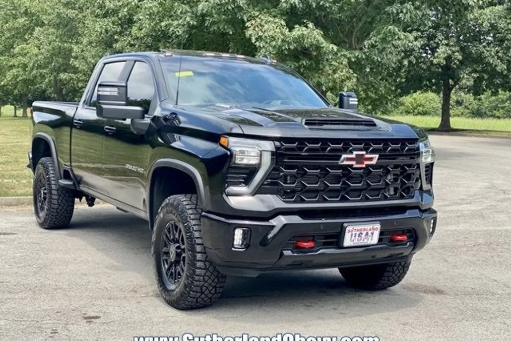 2025 Chevrolet Silverado 2500HD ZR2 photo 1