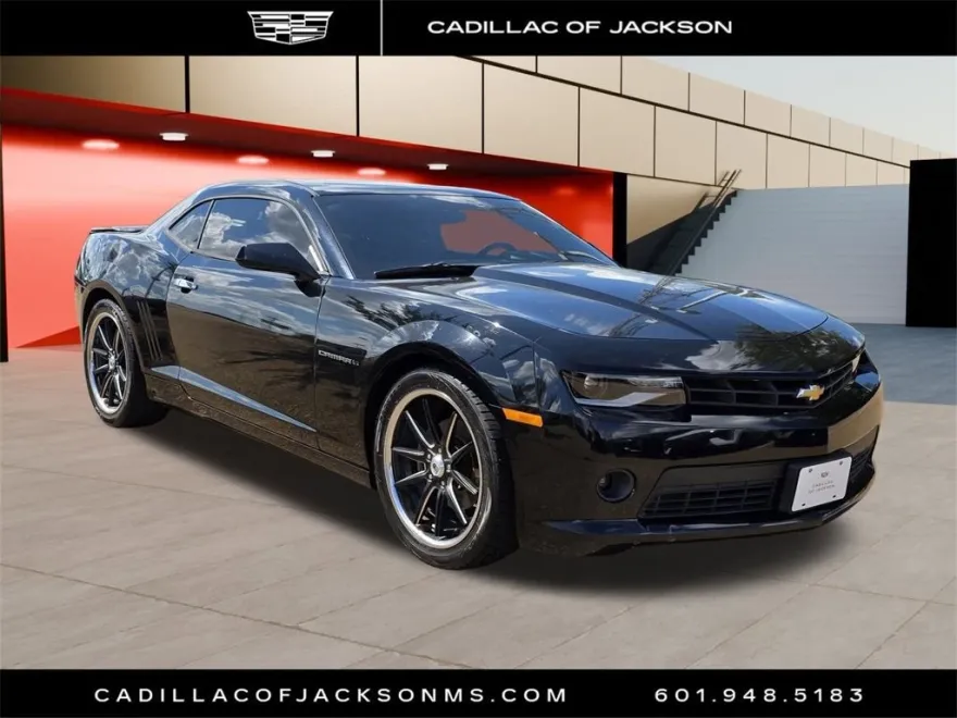 2015 Chevrolet Camaro 1LT photo 1