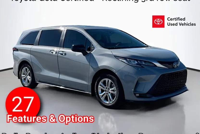 2023 Toyota Sienna XSE photo 1