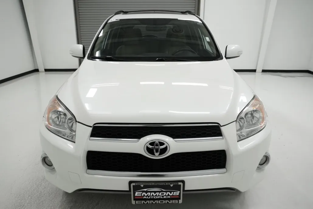 2011 Toyota RAV4 Limited photo 1