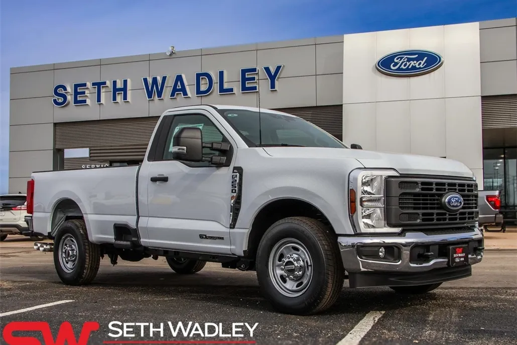 2025 Ford F-250 photo 1