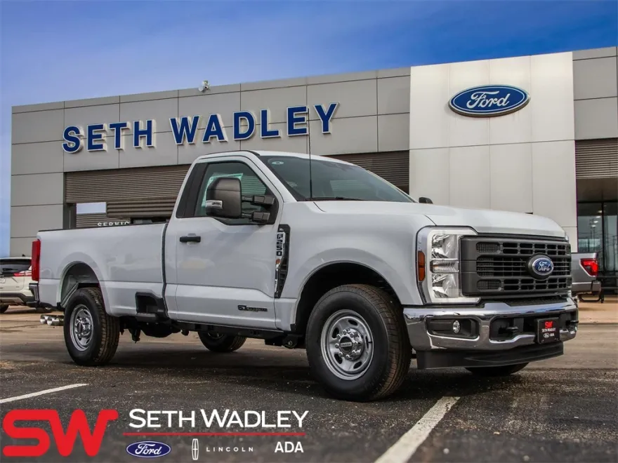 2025 Ford F-250 photo 1