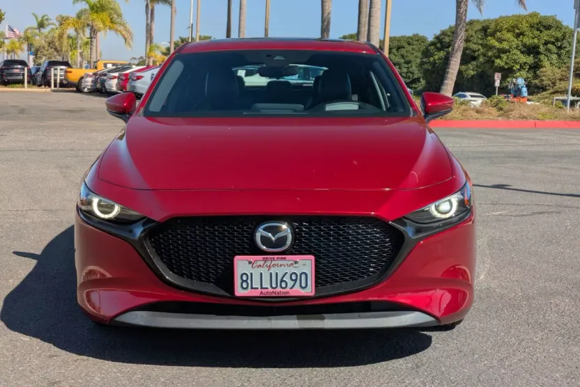 2019 Mazda Mazda3 Premium photo 1
