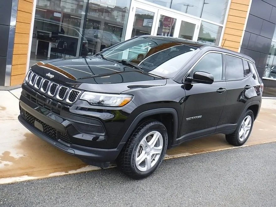2023 Jeep Compass Sport photo 1