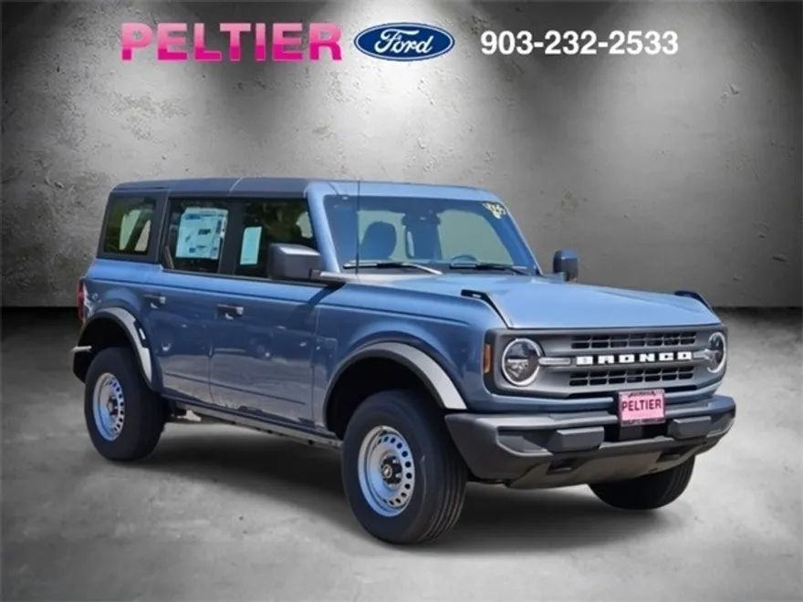 2025 Ford Bronco Base photo 1