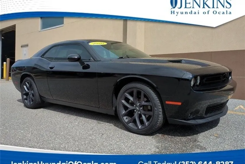 2020 Dodge Challenger SXT photo 1