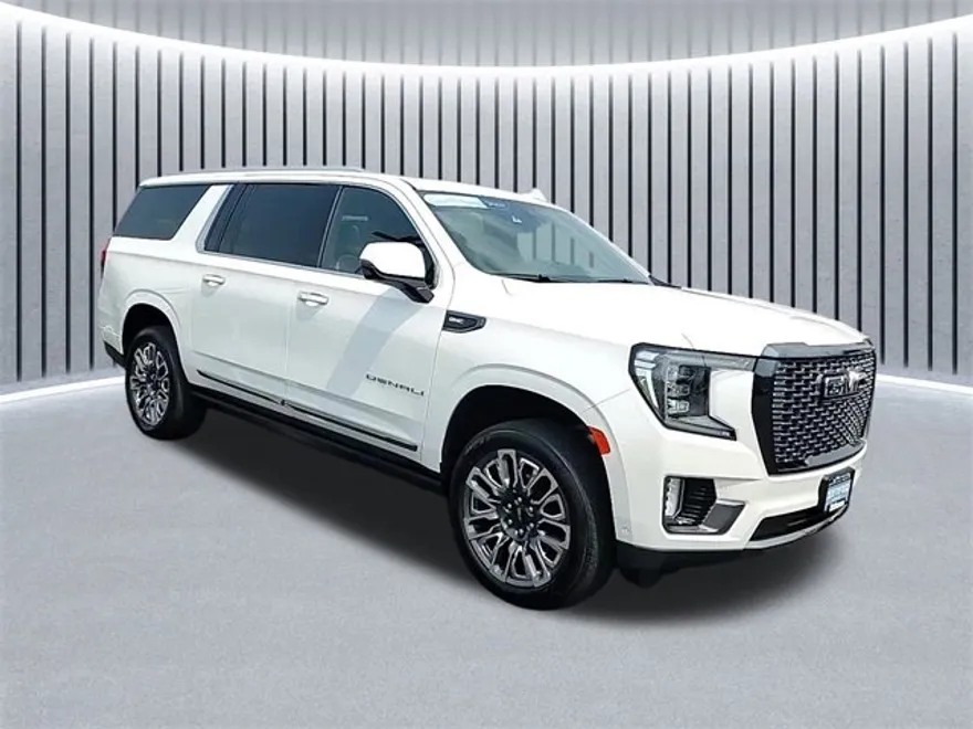 2023 Gmc Yukon XL Denali Ultimate photo 1