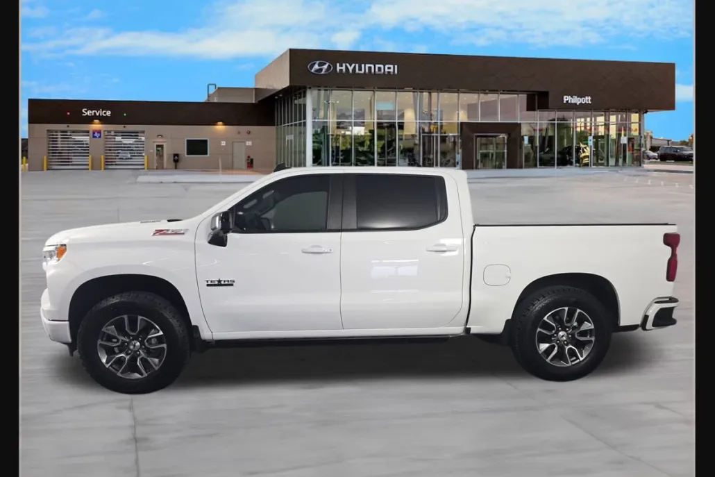 2024 Chevrolet Silverado RST photo 1