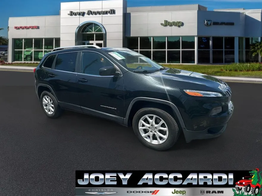 2015 Jeep Cherokee Latitude photo 1