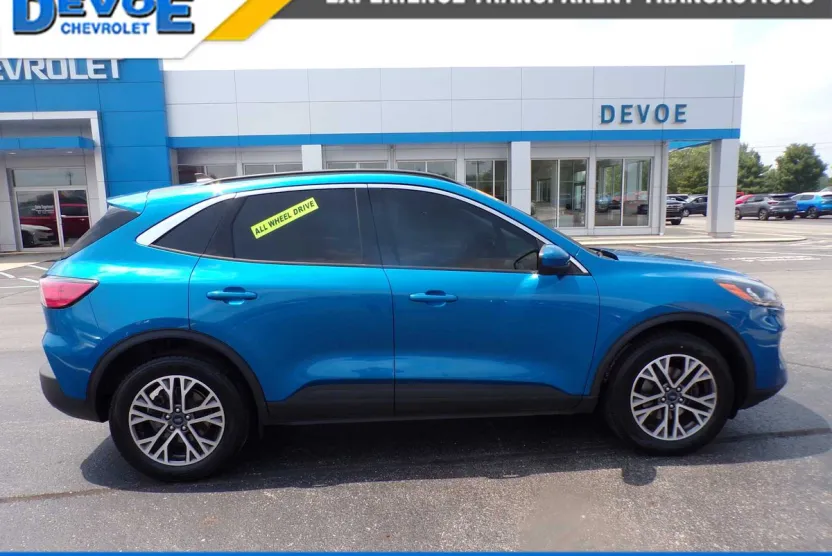 2021 Ford Escape SEL photo 1