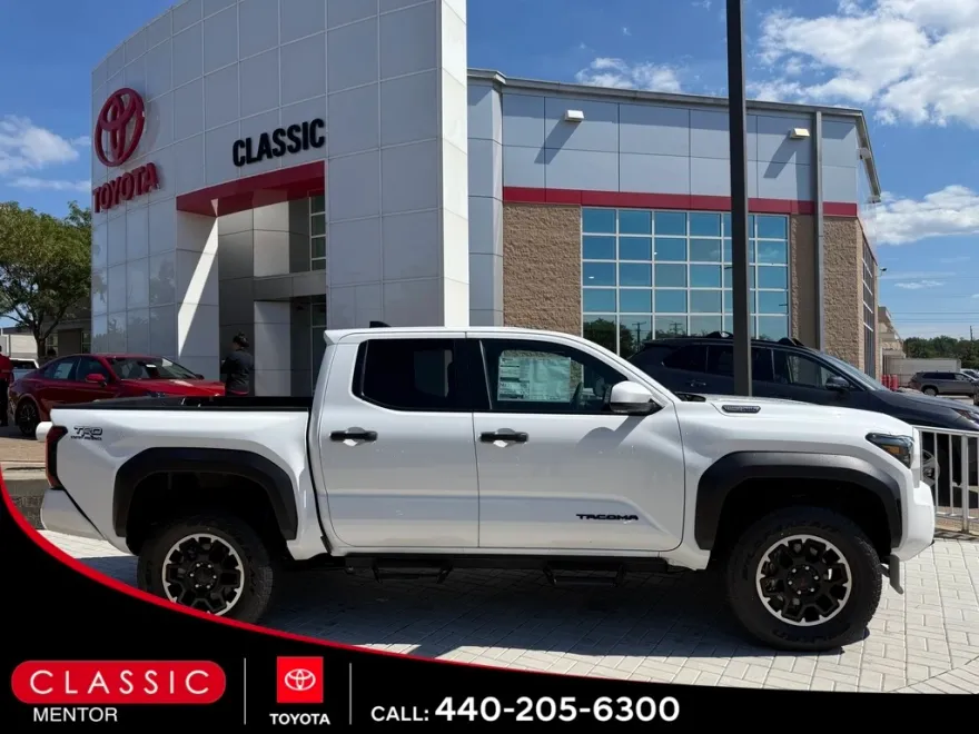 2025 Toyota Tacoma TRD Off-Road photo 1