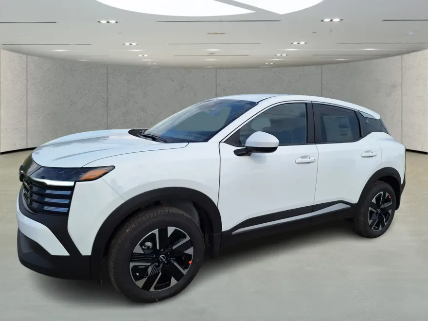 2025 Nissan Kicks SV photo 1