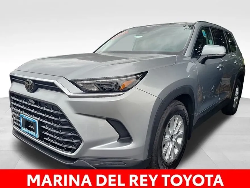 2025 Toyota Grand Highlander XLE photo 1