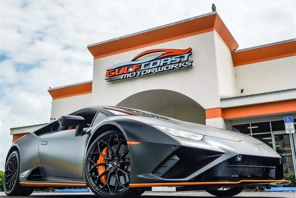 2022 Lamborghini Huracan Evo photo 1