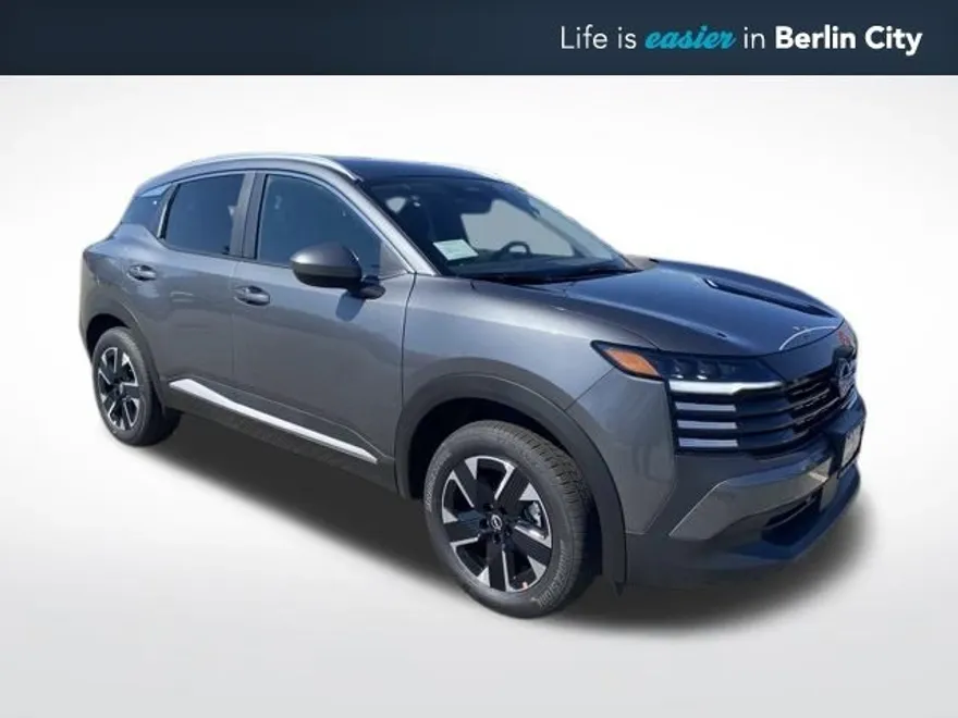 2025 Nissan Kicks SV photo 1