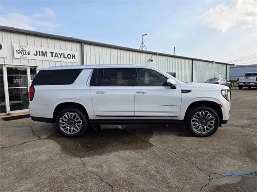 2023 Gmc Yukon XL Denali Ultimate photo 1