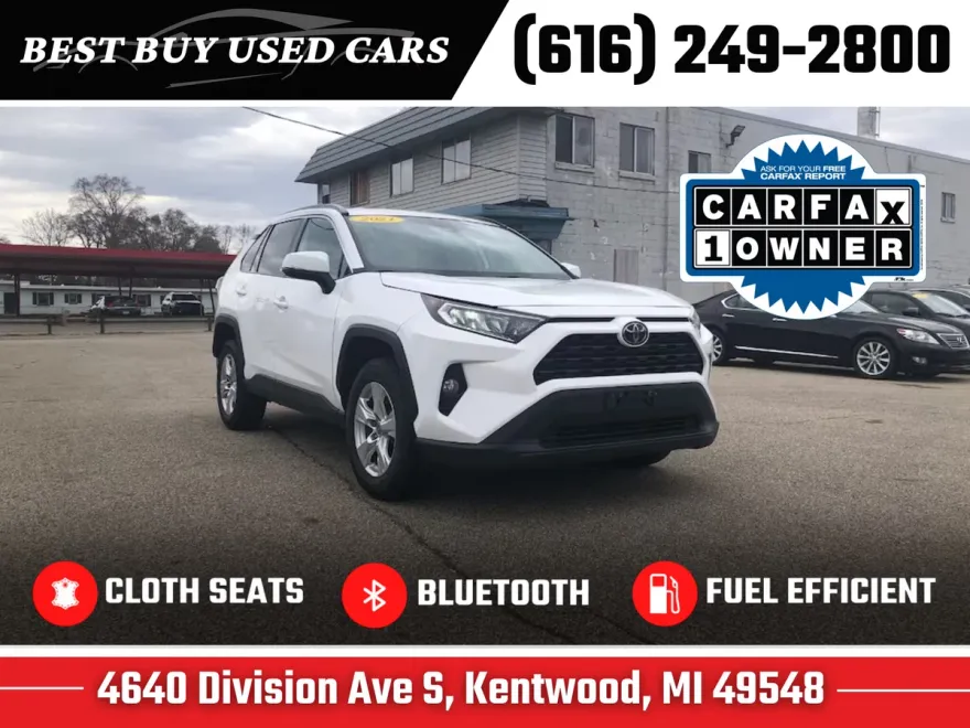 2021 Toyota RAV4 XLE photo 1