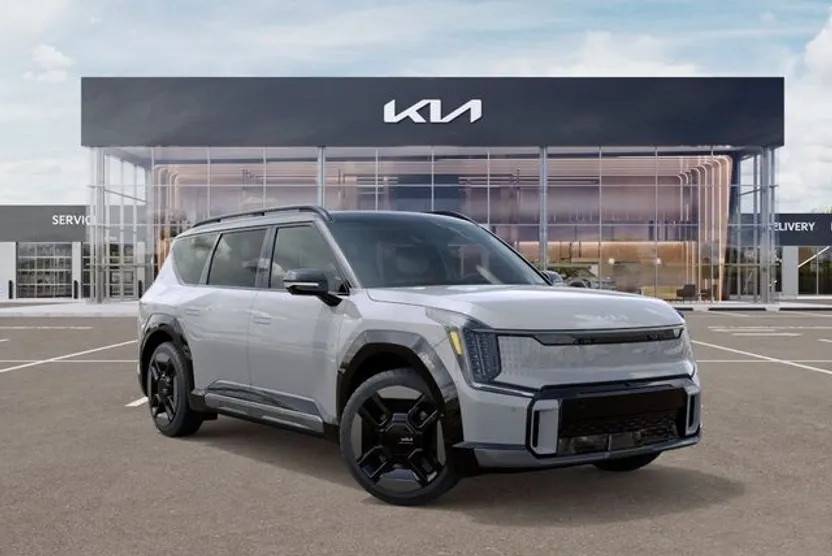 2026 Kia EV9 GT-Line photo 1