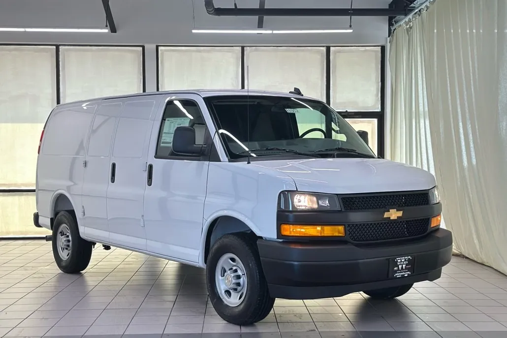 2025 Chevrolet Express Cargo 2500 Van photo 1