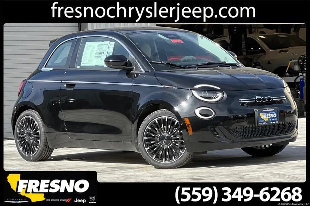 2024 Fiat 500e photo 1