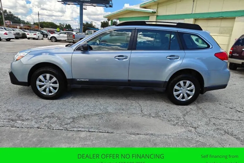 2013 Subaru Outback 2.5i photo 1