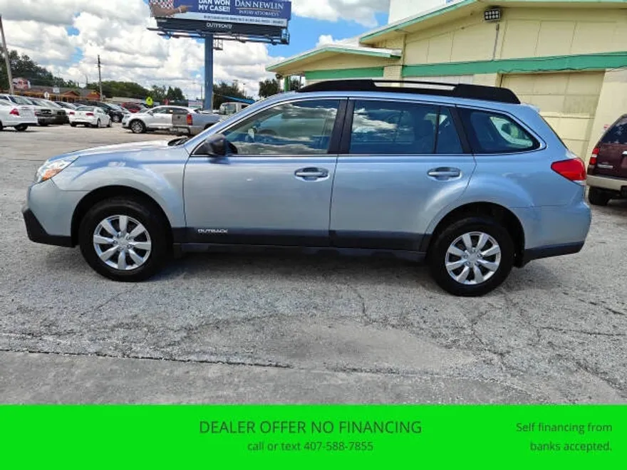 2013 Subaru Outback 2.5i photo 1