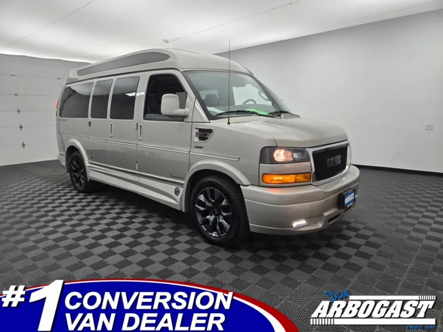 2023 Gmc Savana 2500 Cargo photo 1