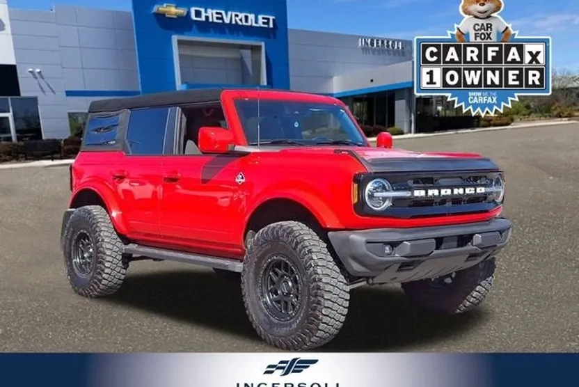 2023 Ford Bronco Outer Banks photo 1