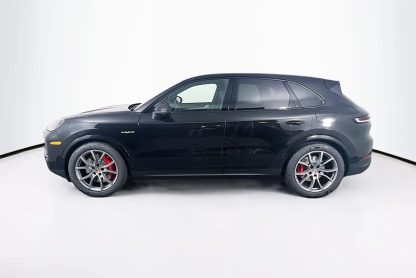 2026 Porsche Cayenne S E-Hybrid photo 1
