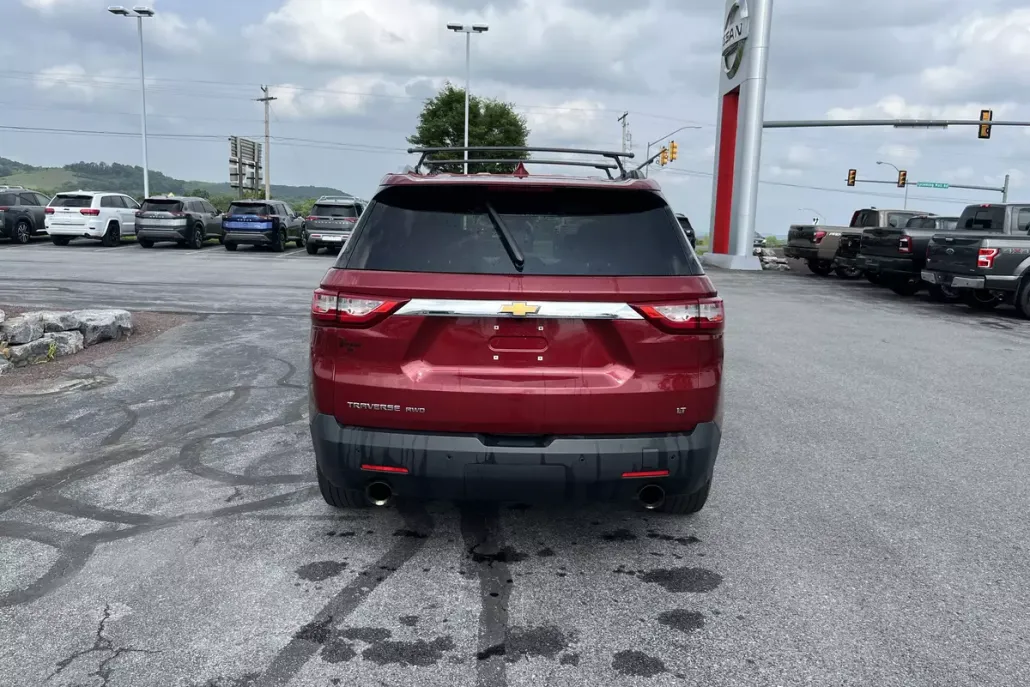 2018 Chevrolet Traverse Cloth 1LT photo 1