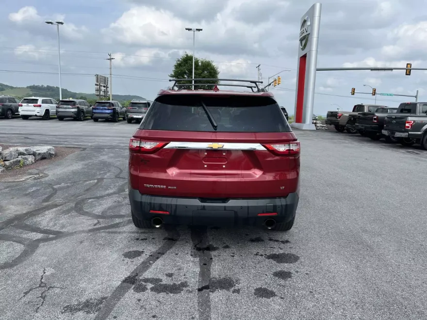 2018 Chevrolet Traverse Cloth 1LT photo 1